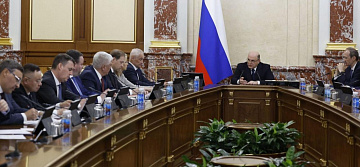 Путин поручил упростить бизнесу переход между налоговыми режимами